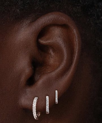 ear lobe piercing